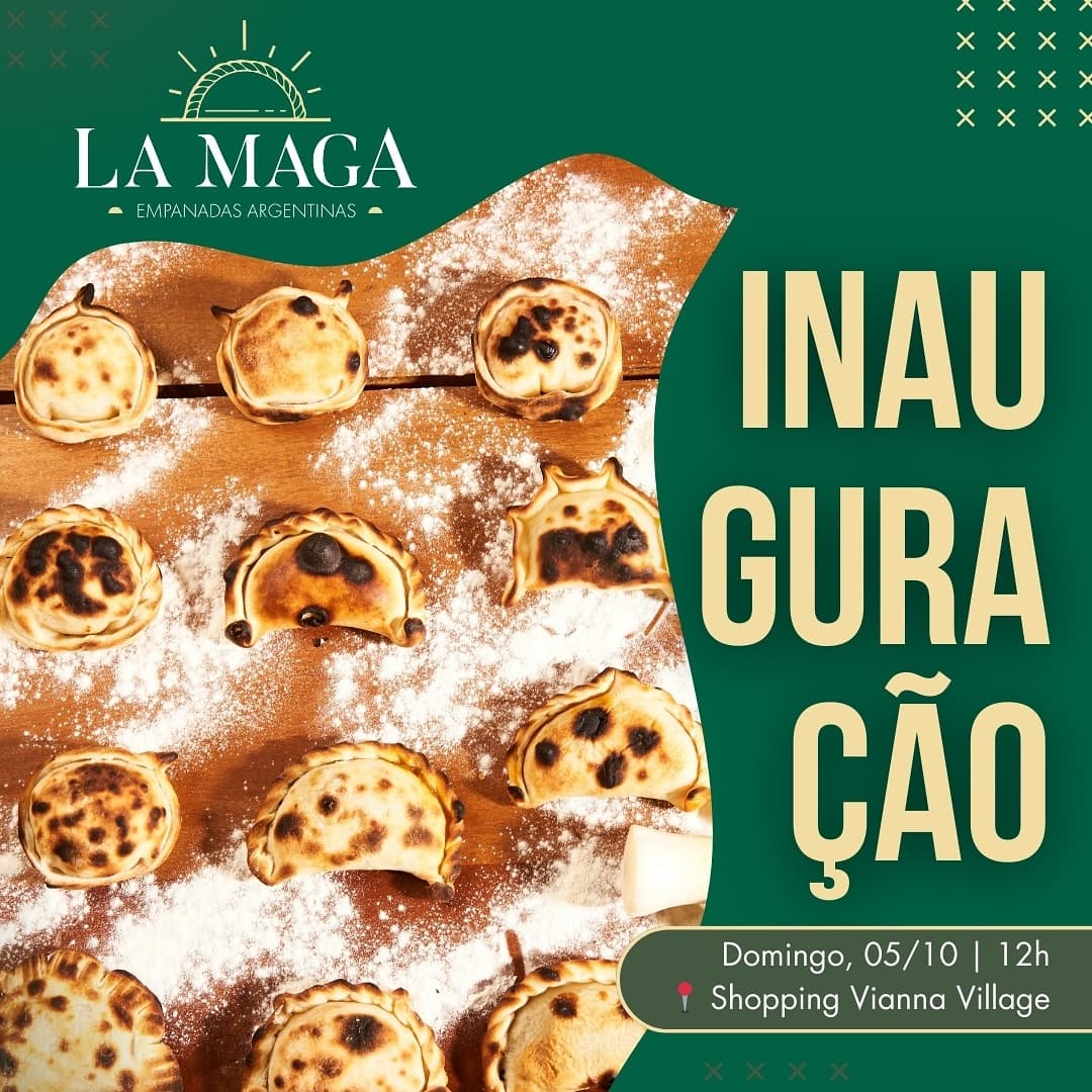 Empanadas assadas saindo do forno